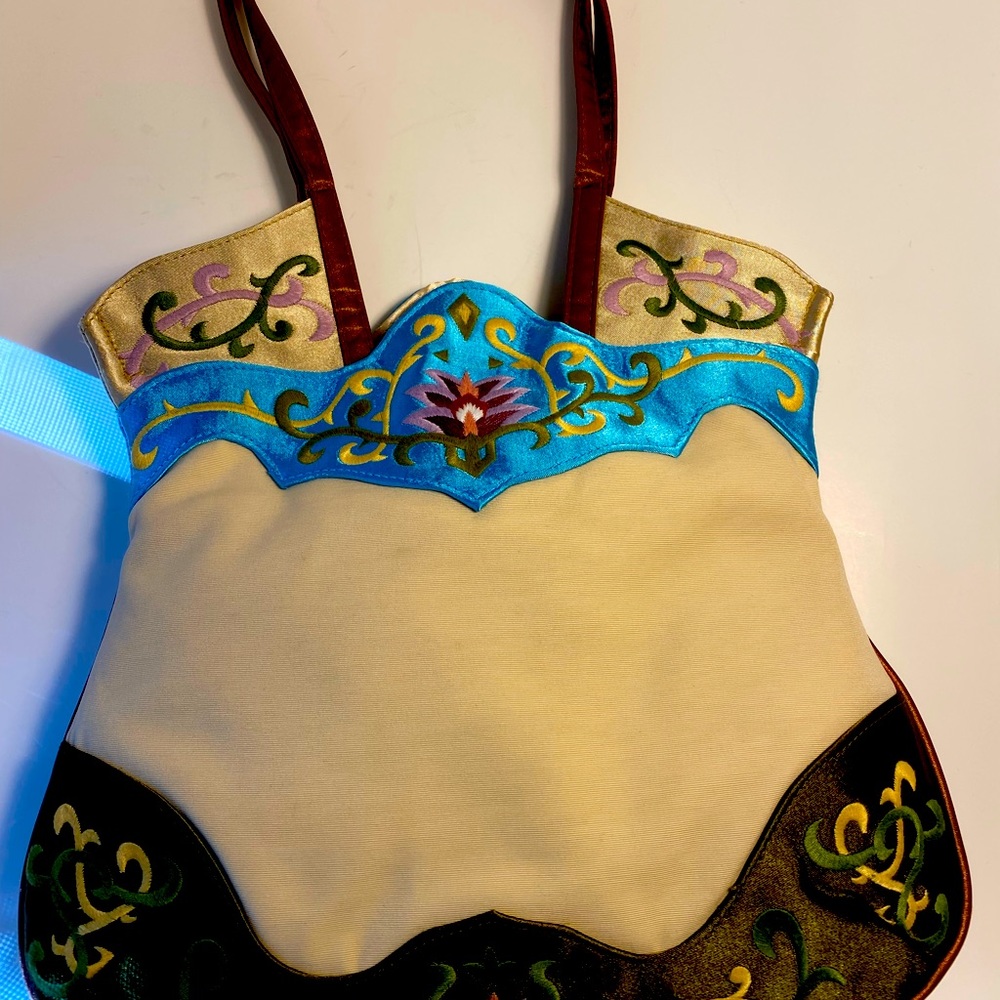 Beautiful Preston and York floral embroidery purse
